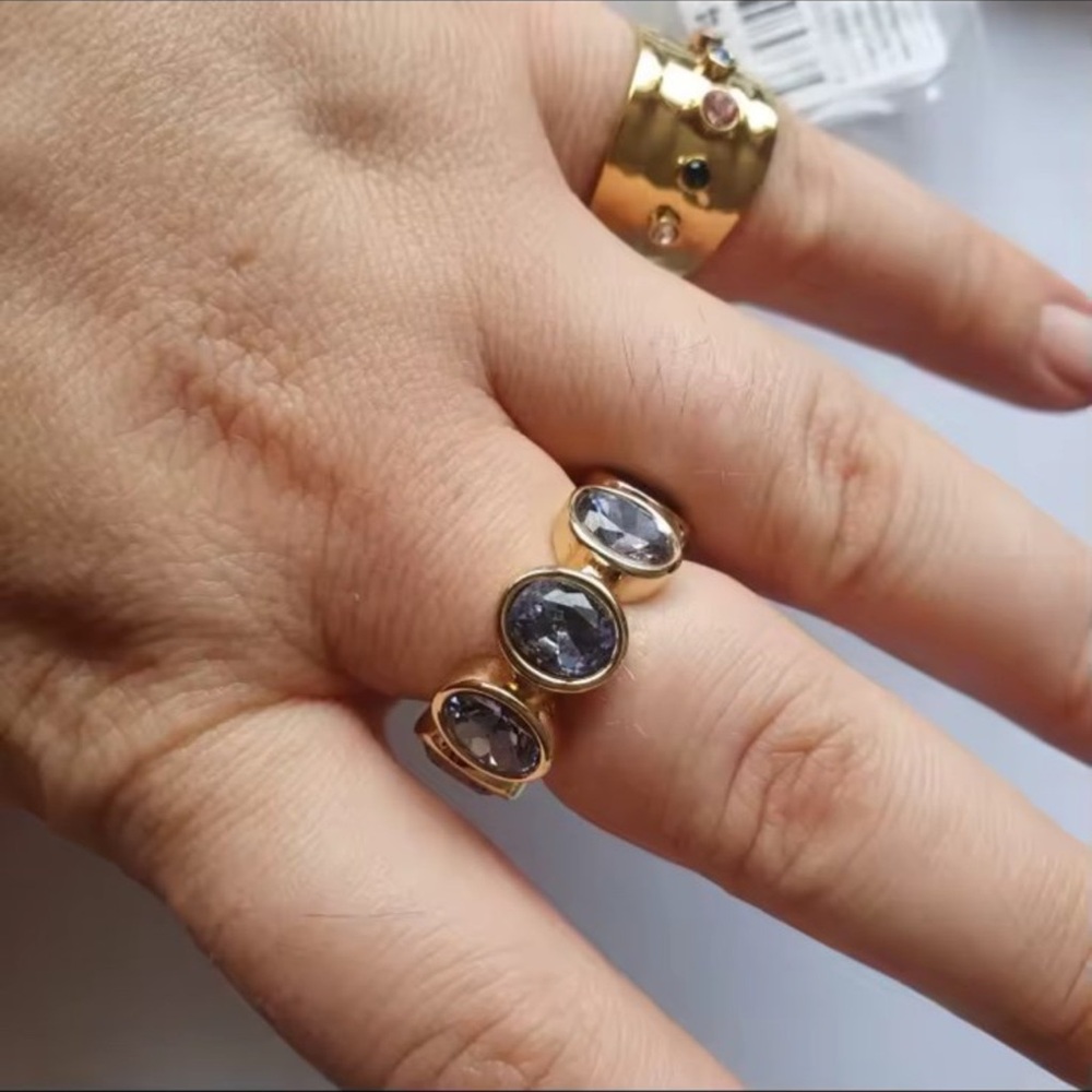 Gorgeous grayish blue oval cut swarovski elements 14kt gold plated size 9 ring - Picture 3 of 13